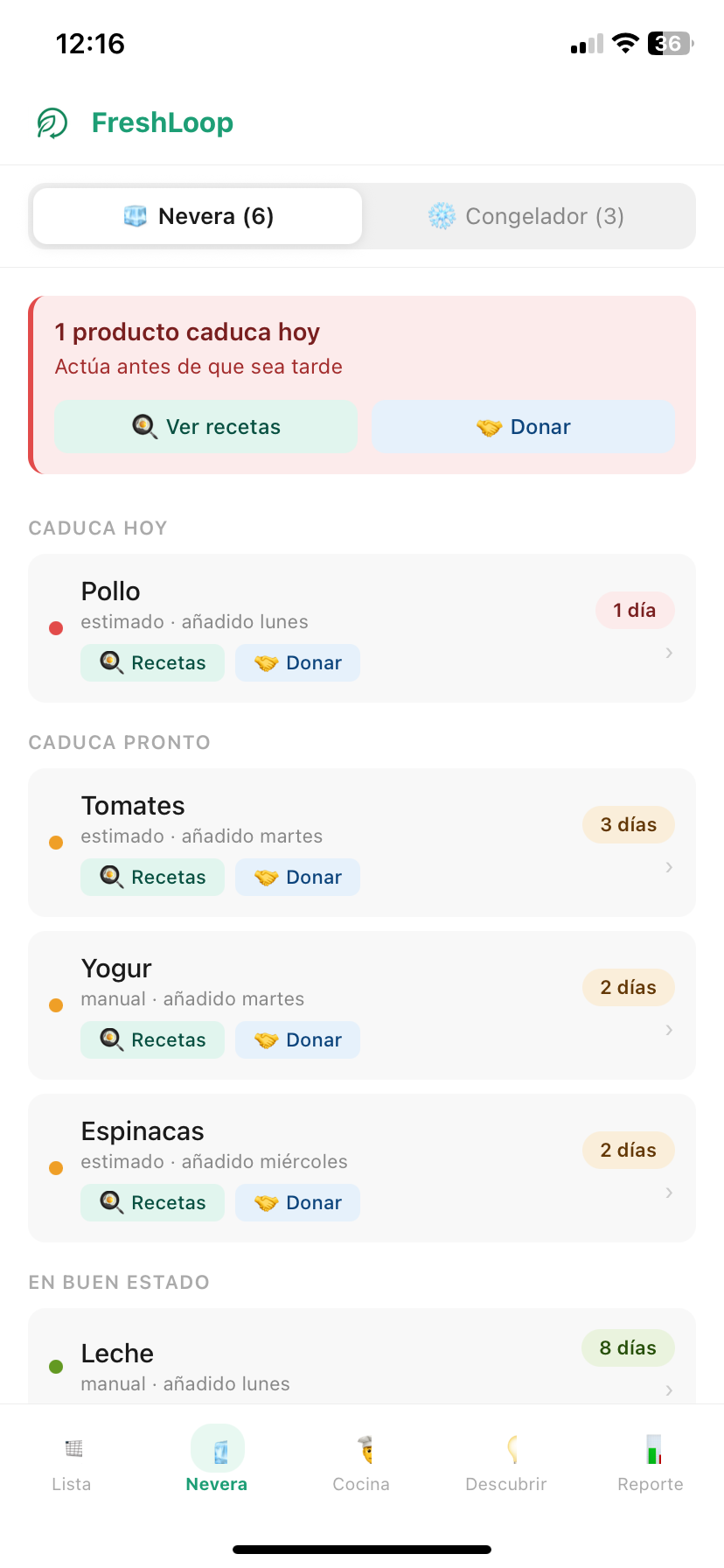 Pantalla de inventario de FreshLoop — vista de la nevera con fechas de caducidad